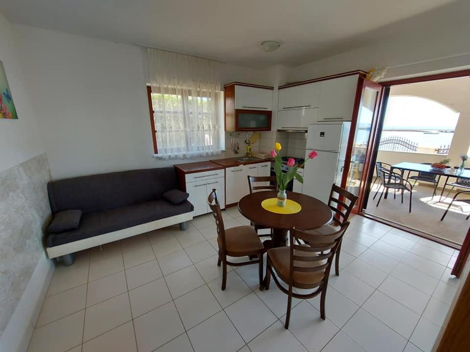 Apartments Hrestak ปริฟลากา ภายนอก รูปภาพ